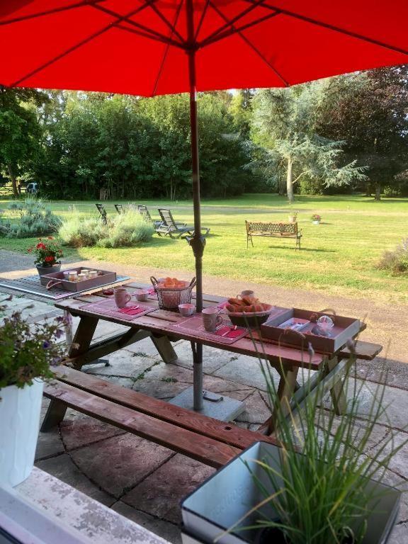 Domaine Des Ifs Bed & Breakfast Le Pin  Екстериор снимка
